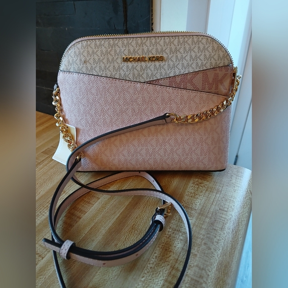 Michael Kors NWT Shades Of Pink Monogram Crossbody - Picture 3 of 10